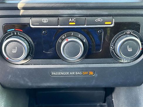 Used 2014 Volkswagen Jetta SE image 15