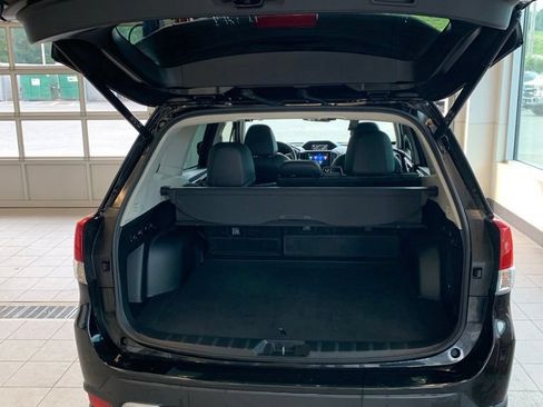 Used 2023 Subaru Forester Touring AWD/4WD image 9