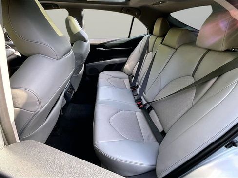 Used 2022 Toyota Camry XSE w/ Carpet Mat Package (TMS) FWD image 21