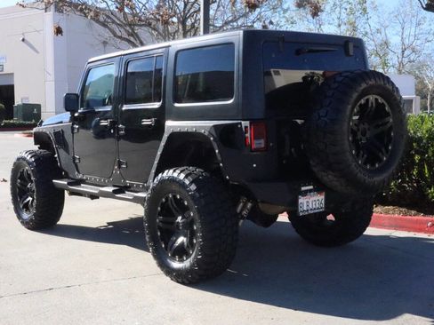 Used 2018 Jeep Wrangler Unlimited Sport S image 18