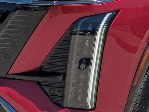 Certified 2026 Cadillac Vistiq Premium Luxury w/ LPO, Floor Liner Package AWD/4WD image 21