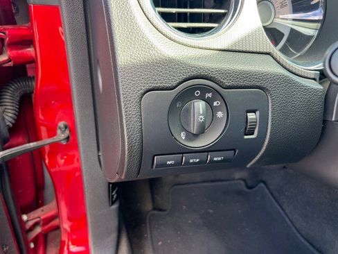 Used 2012 Ford Mustang GT Premium image 12