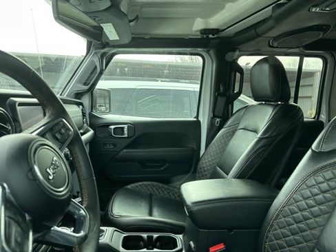 Used 2023 Jeep Gladiator Overland image 6