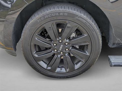 Used 2022 Lincoln Navigator L Reserve image 23