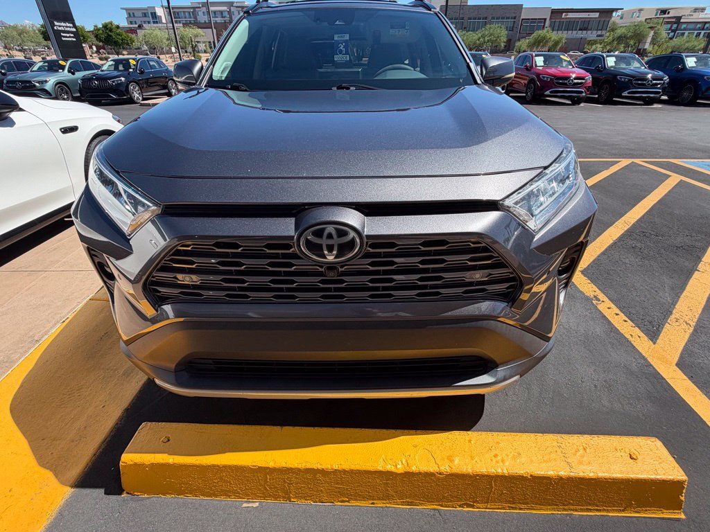 Used 2021 Toyota RAV4 Limited FWD image 2