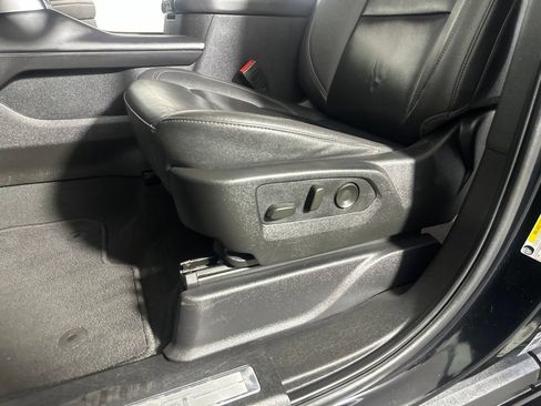 Used 2024 Chevrolet Tahoe LT AWD/4WD image 11