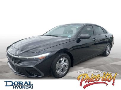 Used 2024 Hyundai Elantra SE