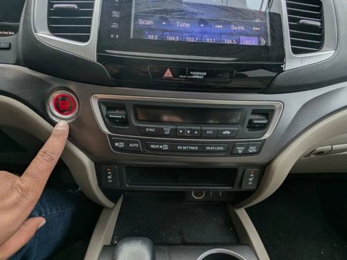 Used 2018 Honda Pilot EX-L image 12