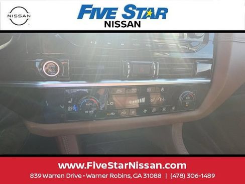 Used 2022 Nissan Pathfinder Platinum w/ Cargo Package FWD image 15
