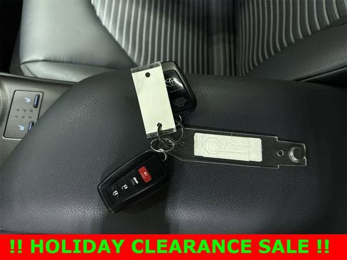 Used 2024 Toyota Camry SE image 34