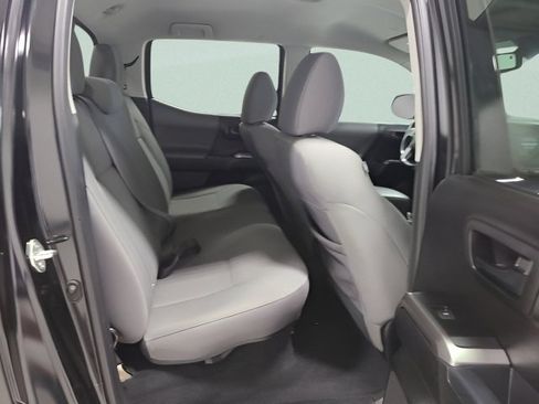 Used 2021 Toyota Tacoma SR5 AWD/4WD image 15