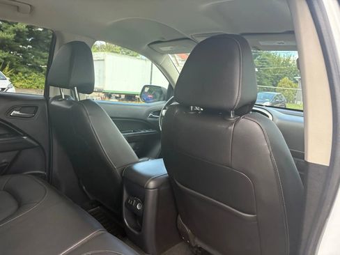 Used 2018 GMC Canyon SLT w/ Trailering Package image 16