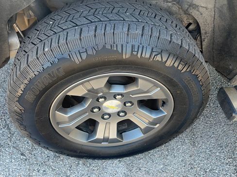 Used 2015 Chevrolet Tahoe LT AWD/4WD image 32