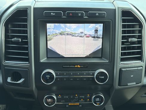Used 2020 Ford Expedition XLT RWD image 19