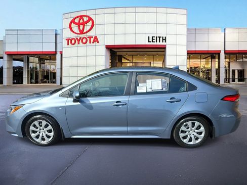 Used 2026 Toyota Corolla LE image 8