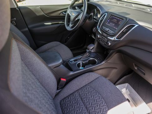 Used 2024 Chevrolet Equinox LT w/ LPO, Floor Liner Package FWD image 31