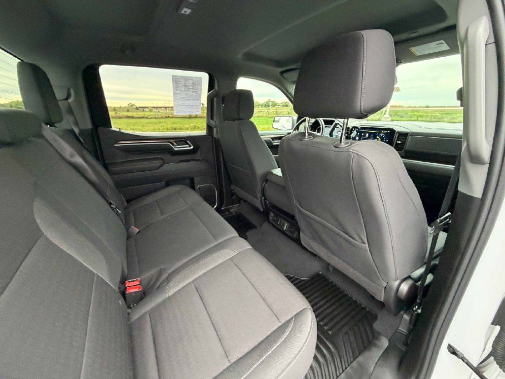 Used 2026 Chevrolet Silverado 1500 LT AWD/4WD image 25
