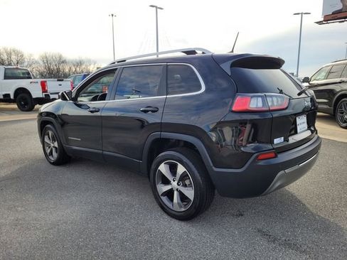 Used 2019 Jeep Cherokee Limited image 8