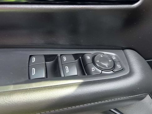 Used 2026 Chevrolet Suburban LT w/ Comfort Package AWD/4WD image 18