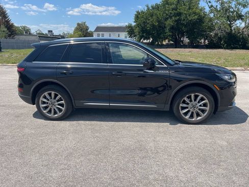 Used 2022 Lincoln Corsair FWD w/ Premium Package image 2