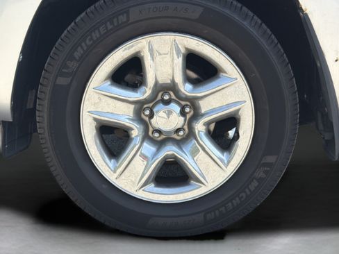 Used 2011 Toyota RAV4 2WD w/ Base L4 Extra Value Pkg image 27