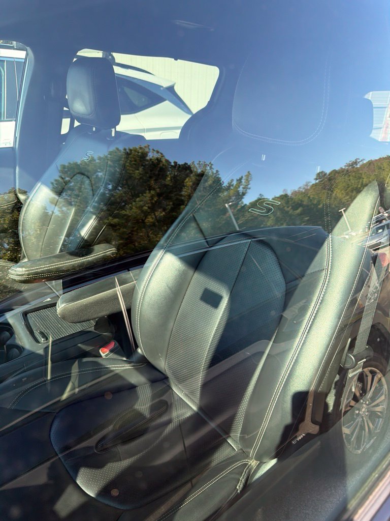 Used 2024 Chrysler Pacifica Touring-L w/ S Appearance Package FWD image 5