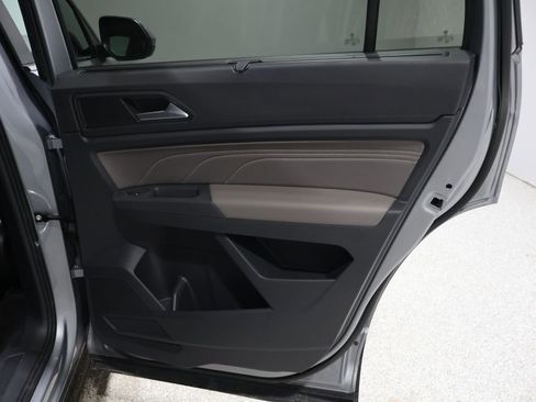 Used 2021 Volkswagen Atlas SE image 20