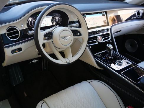 New 2026 Bentley Flying Spur Azure image 2