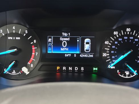 Used 2017 Ford Fusion SE FWD image 17