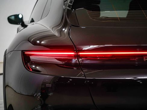 Used 2023 Porsche Taycan 4 Cross Turismo image 9