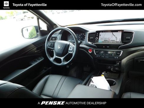 Used 2025 Honda Ridgeline TrailSport image 4