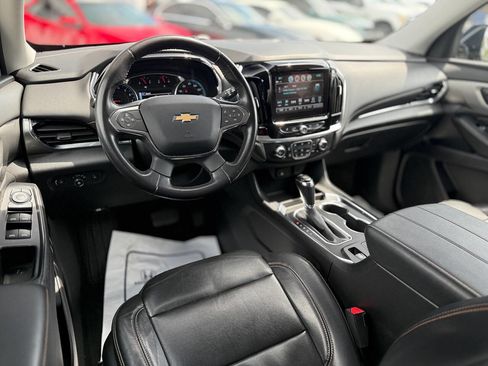 Used 2019 Chevrolet Traverse LT image 16