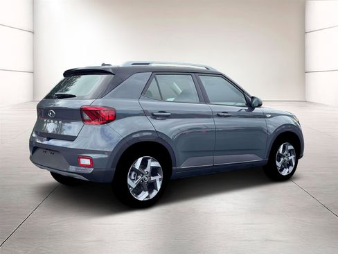 New 2026 Hyundai Venue SEL image 8