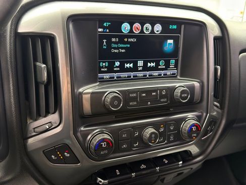 Used 2017 Chevrolet Silverado 1500 LT w/ All Star Edition AWD/4WD image 4