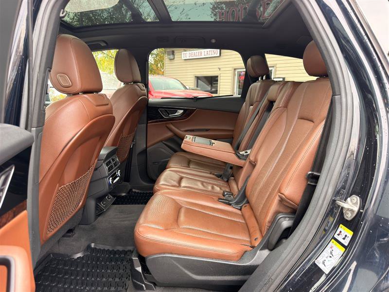 Used 2017 Audi Q7 3.0T Prestige AWD/4WD image 25