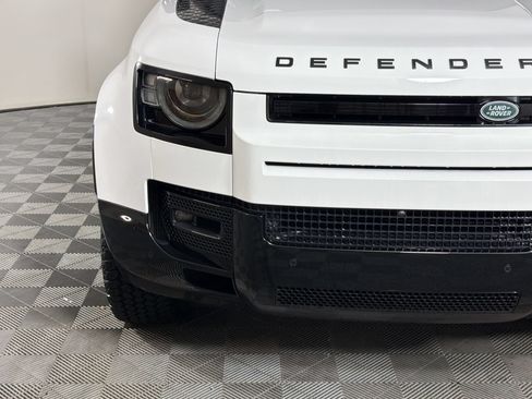 Used 2025 Land Rover Defender 90 X-Dynamic SE AWD/4WD image 10