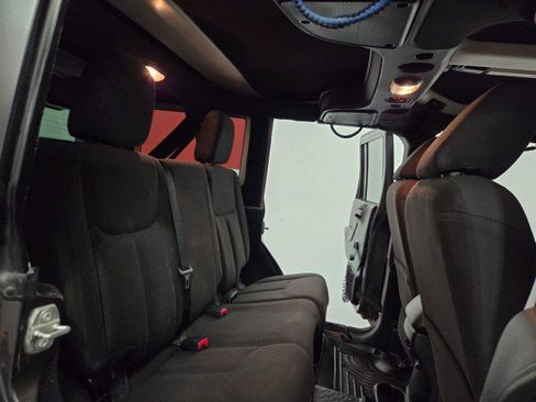 Used 2017 Jeep Wrangler Unlimited Sport w/ Max Tow Package image 61