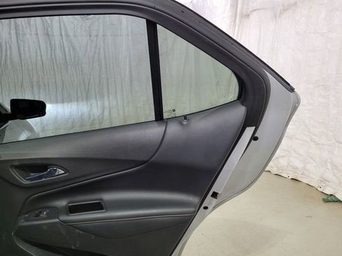 Used 2018 Chevrolet Equinox Premier image 59