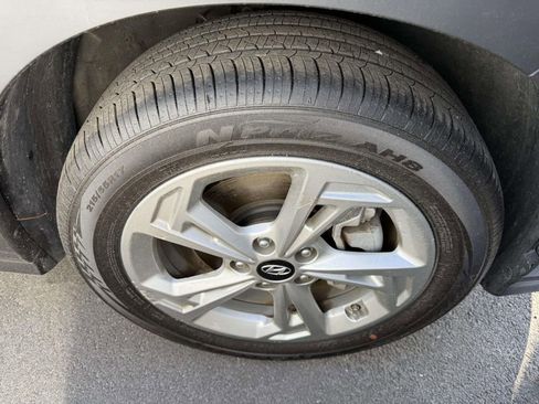 Certified 2023 Hyundai Kona SEL AWD/4WD image 9
