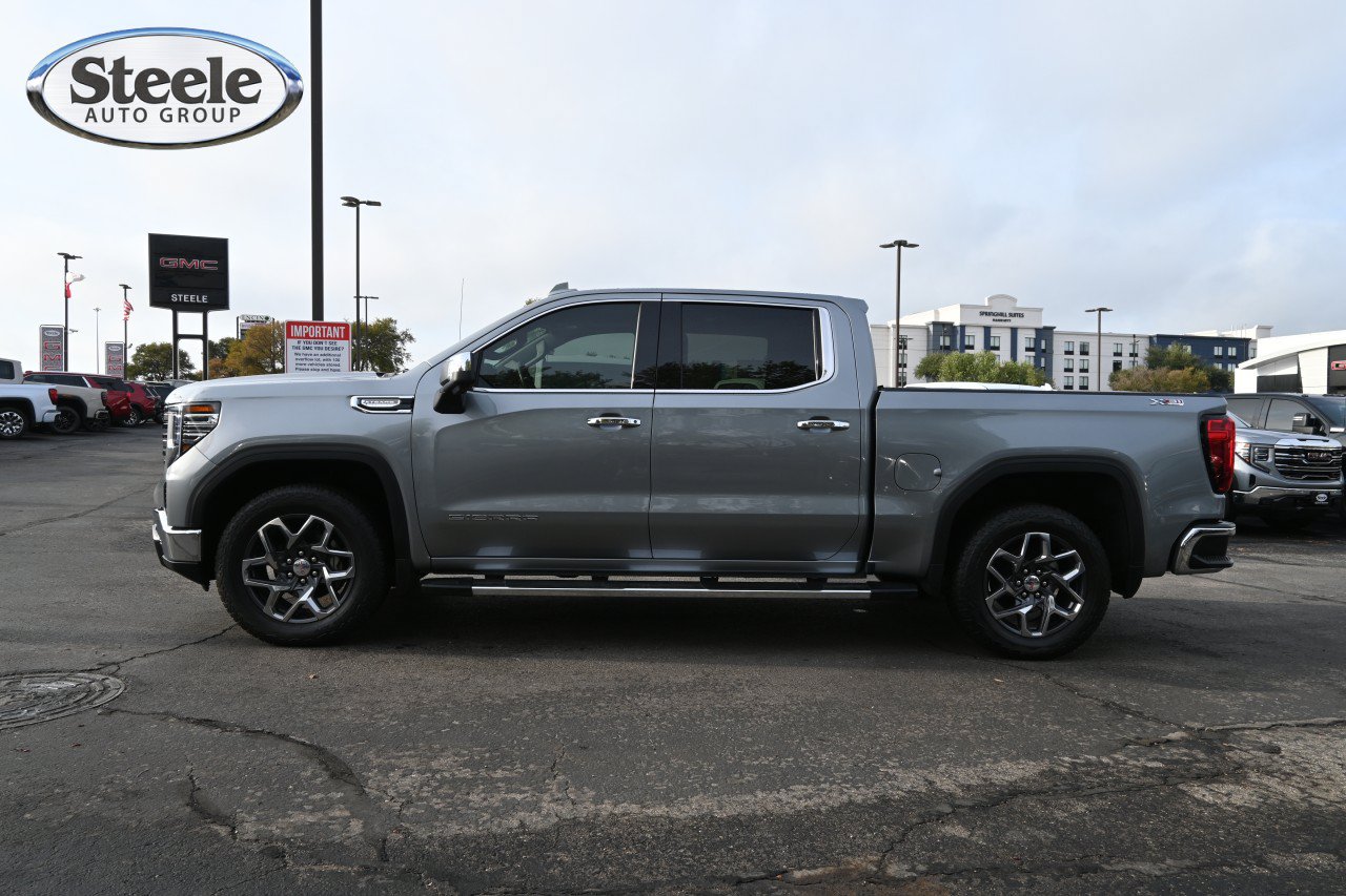Used 2026 GMC Sierra 1500 SLT AWD/4WD image 4
