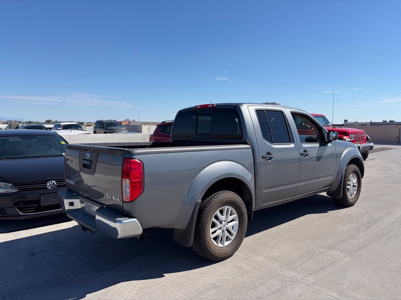 Used 2018 Nissan Frontier SV AWD/4WD image 2