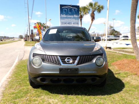 Used 2011 Nissan Juke SV image 3