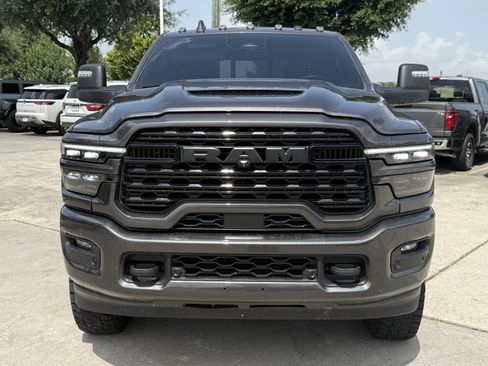 Used 2025 RAM 3500 Limited AWD/4WD image 11