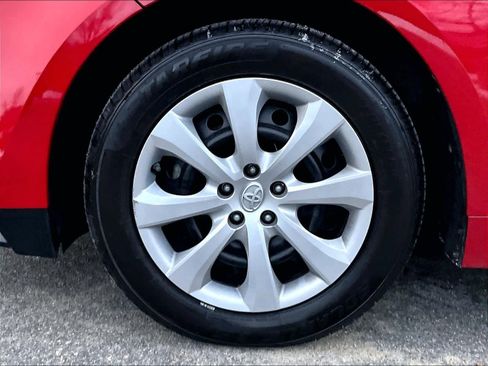 Used 2021 Toyota Corolla LE image 7