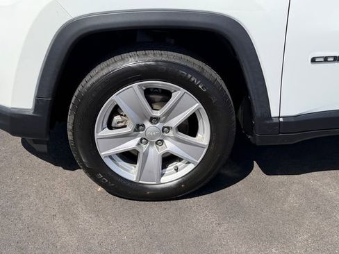 Used 2022 Jeep Compass Latitude w/ Convenience Group AWD/4WD image 28