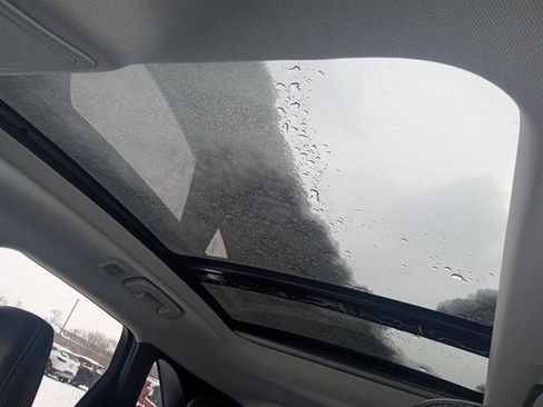 Used 2022 Ford Escape Titanium image 81