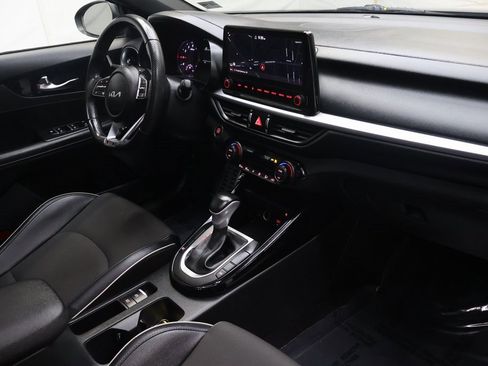 Used 2022 Kia Forte GT-Line w/ GT-Line Premium Package image 11