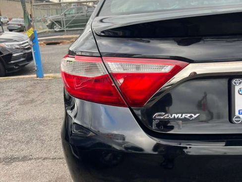 Used 2015 Toyota Camry SE image 6