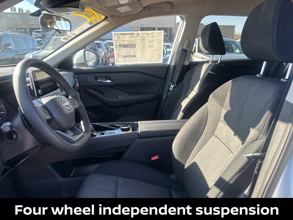 Certified 2026 Nissan Rogue SV AWD/4WD image 17