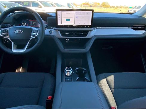 New 2026 Ford Explorer Active image 5